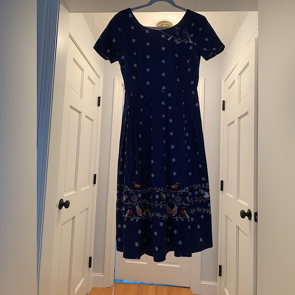 ModCloth banned retro winter festival midi dress embroidery & pockets, size 8